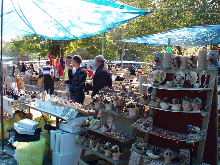 Shopping-from--local-markets-in-Armenia.jpg