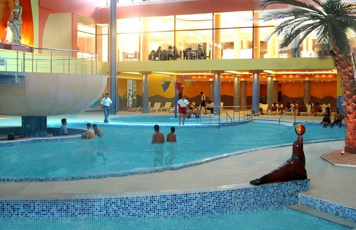 aquatek-resort-yeravan.jpg