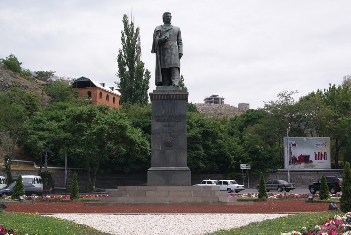 abovyan-street-yerevan-armenia.jpg