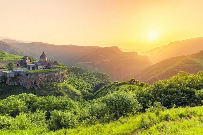 Tatev-Monastery-armania.jpg