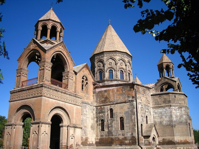 مکان کلیسای اچمیادزین ارمنستان