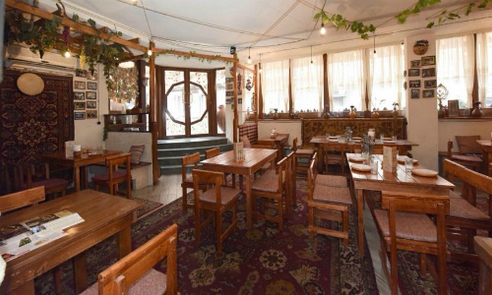 mer-gyugh-resturant-armania.jpg