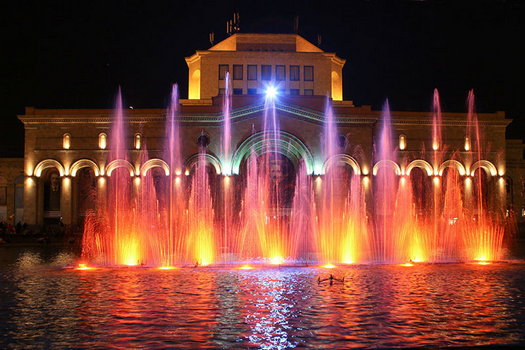 musical-fountain-in-yerevan.png