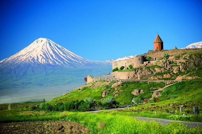 khor-virap-monastery-armenia-LOCATION.jpg