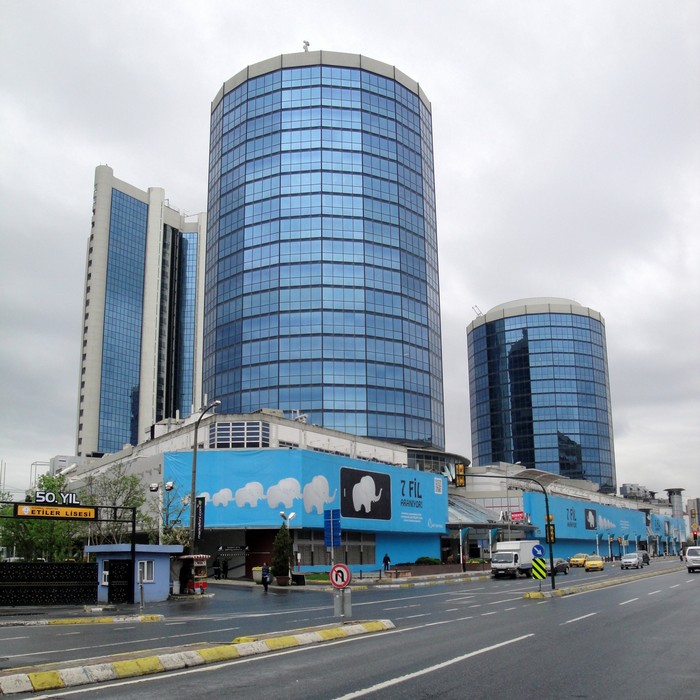 best-shopping-in-europian-istanbul-akmerkez-mall.jpg