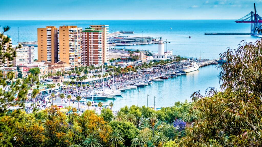 Puerto-de-Malaga-Cityscape-1024x576.jpg