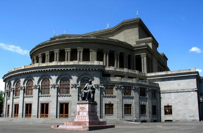 opera-theater-armenia1.jpg