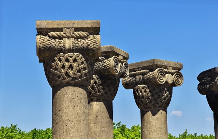 zvartnots-ruins-ancient-temple-armenia.jpg