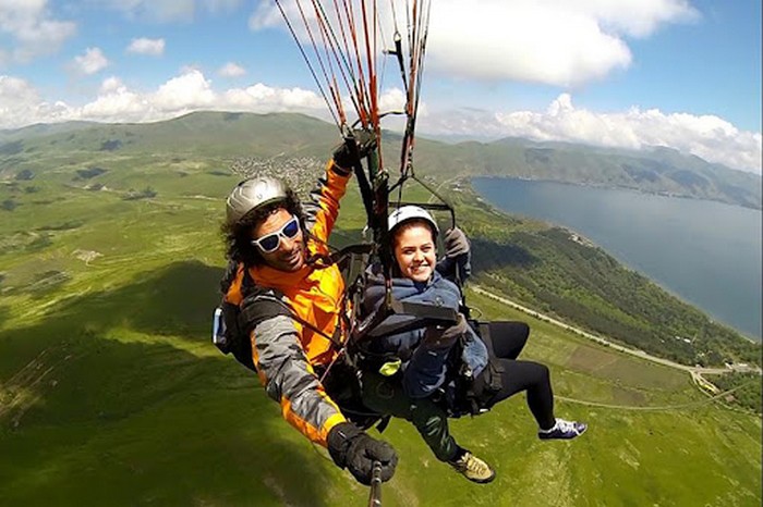 SEVAN-ARMENIA-PARAGELAYDER.jpg