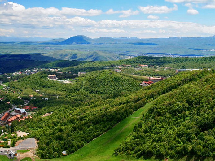 tsaghkadzor-armenia.jpg