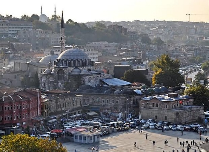 Rustem-Pasha-Mosque-In-Istanbul-access.jpg