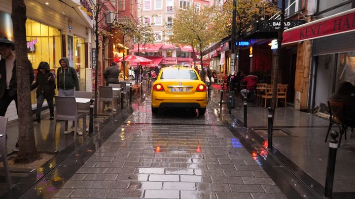 climate-autumn-in-istanbul.jpg