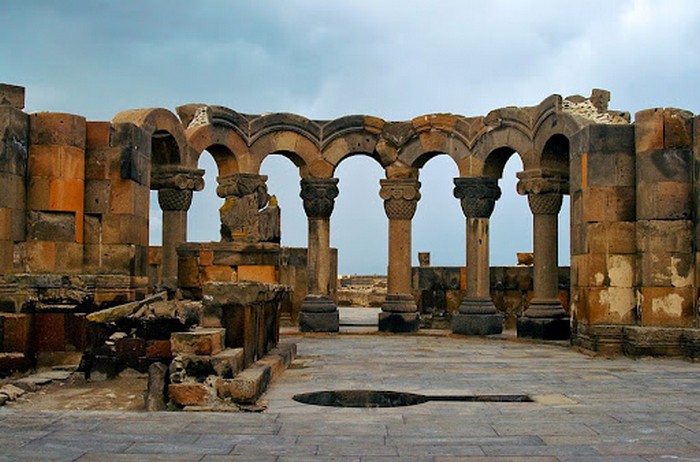 Zvartnots=Monastery-in-Armenia1.jpg