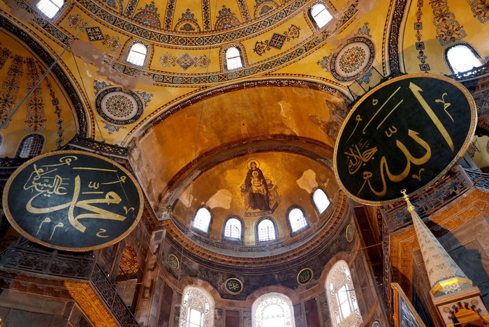 architecture-hagia-sofia.jpg