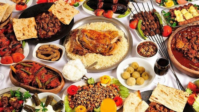 culture-and-customs-of-the-people-istanbul-food.jpg