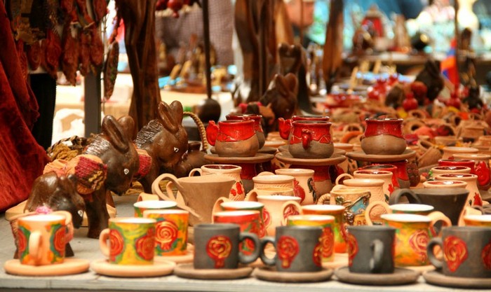 Buy-souvenirs-in-Armenia.jpg