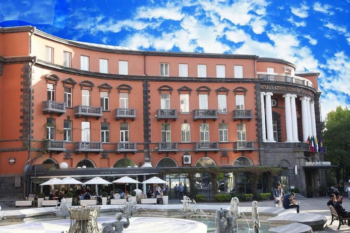 با خیابان آبوویان ایروان آشنا شوید